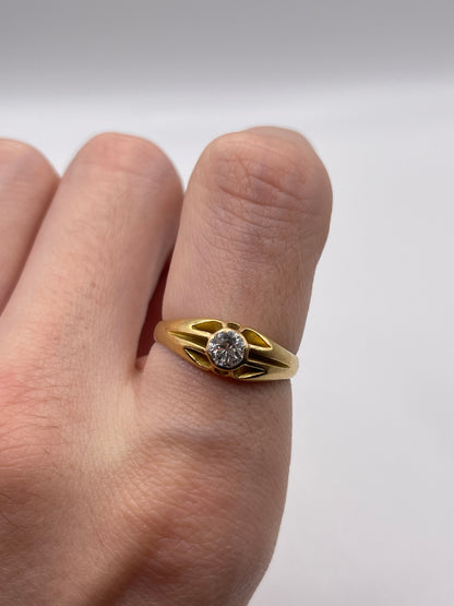18ct gold diamond gypsy ring