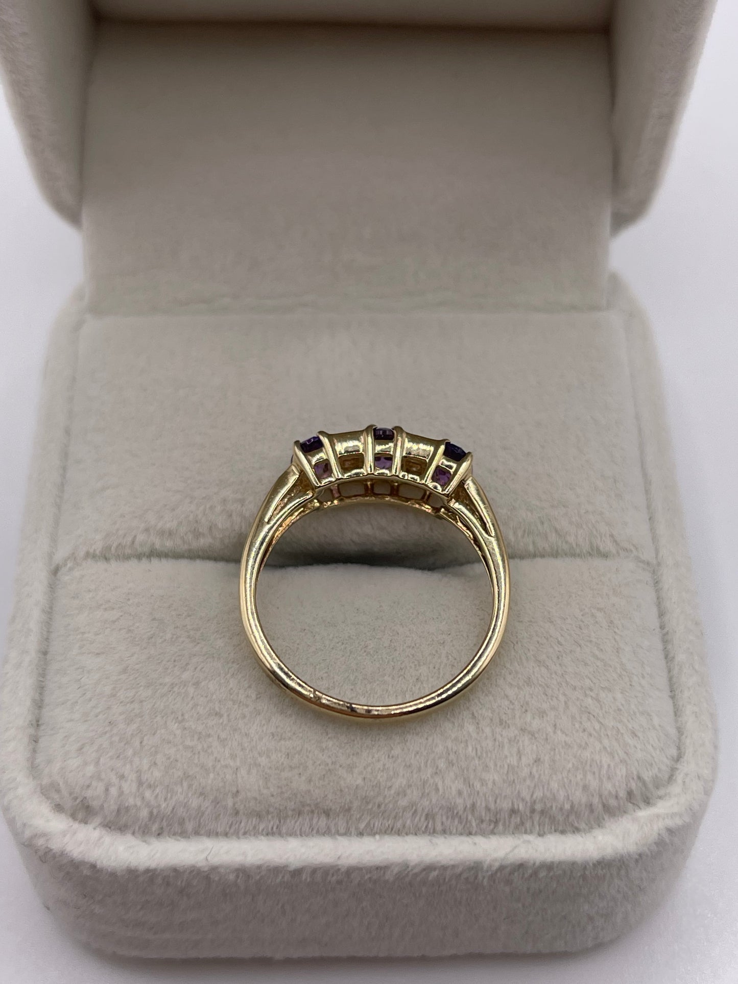 9ct gold amethyst and diamond ring