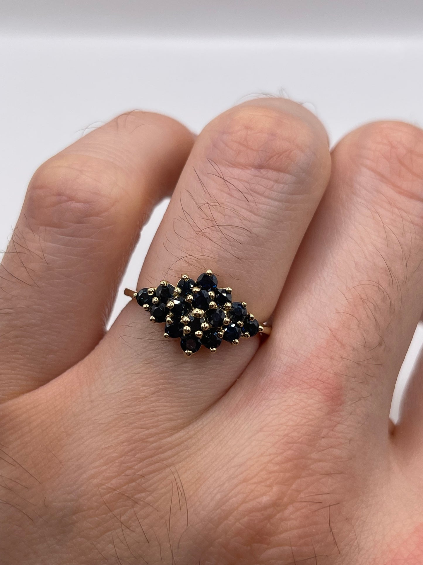 9ct gold sapphire cluster ring