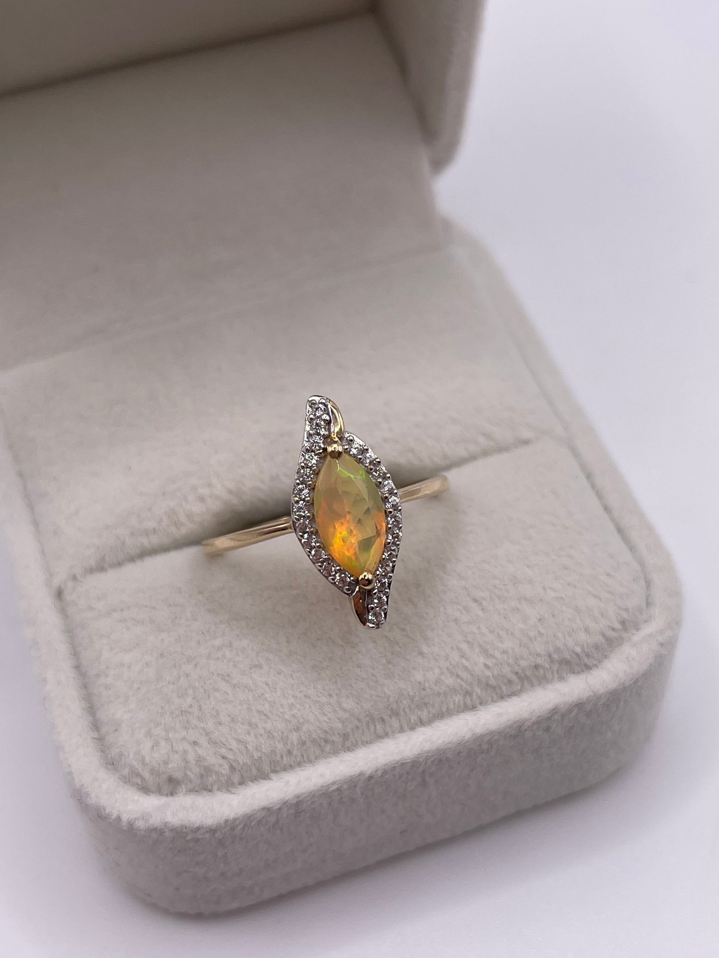 9ct gold opal and zircon ring