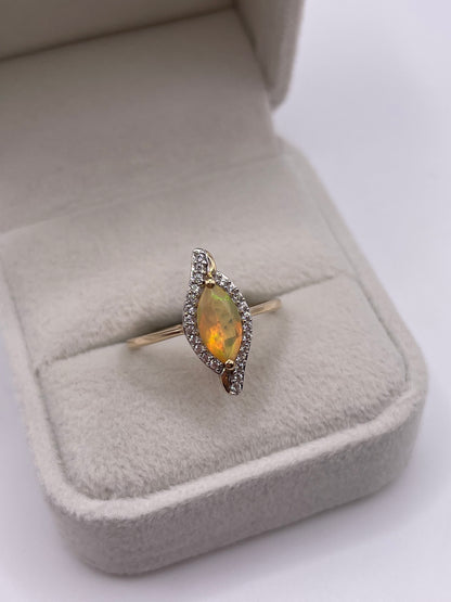 9ct gold opal and zircon ring