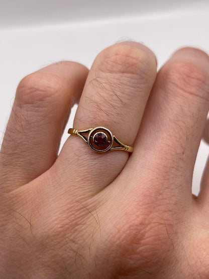 18ct gold ruby ring