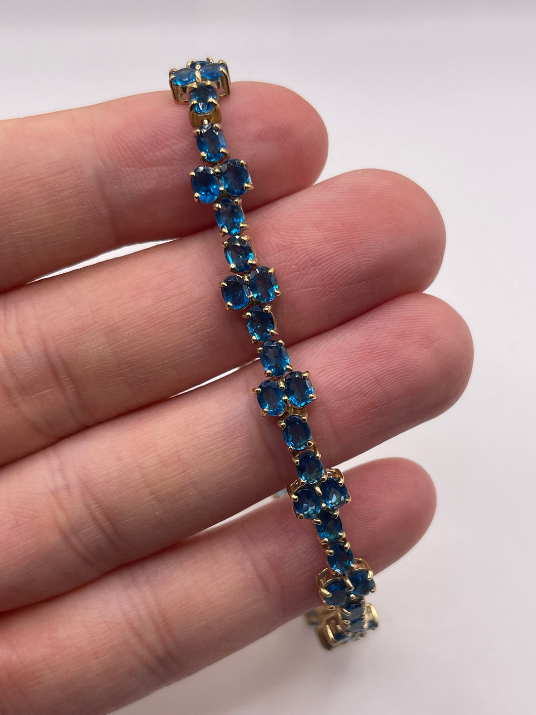 9ct gold blue apatite bracelet