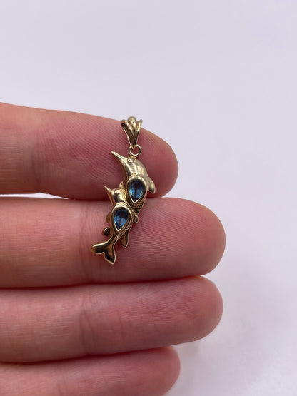 9ct gold topaz dolphin pendant