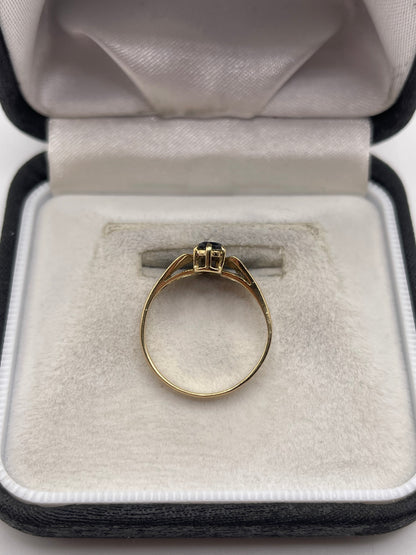 9ct gold sapphire ring