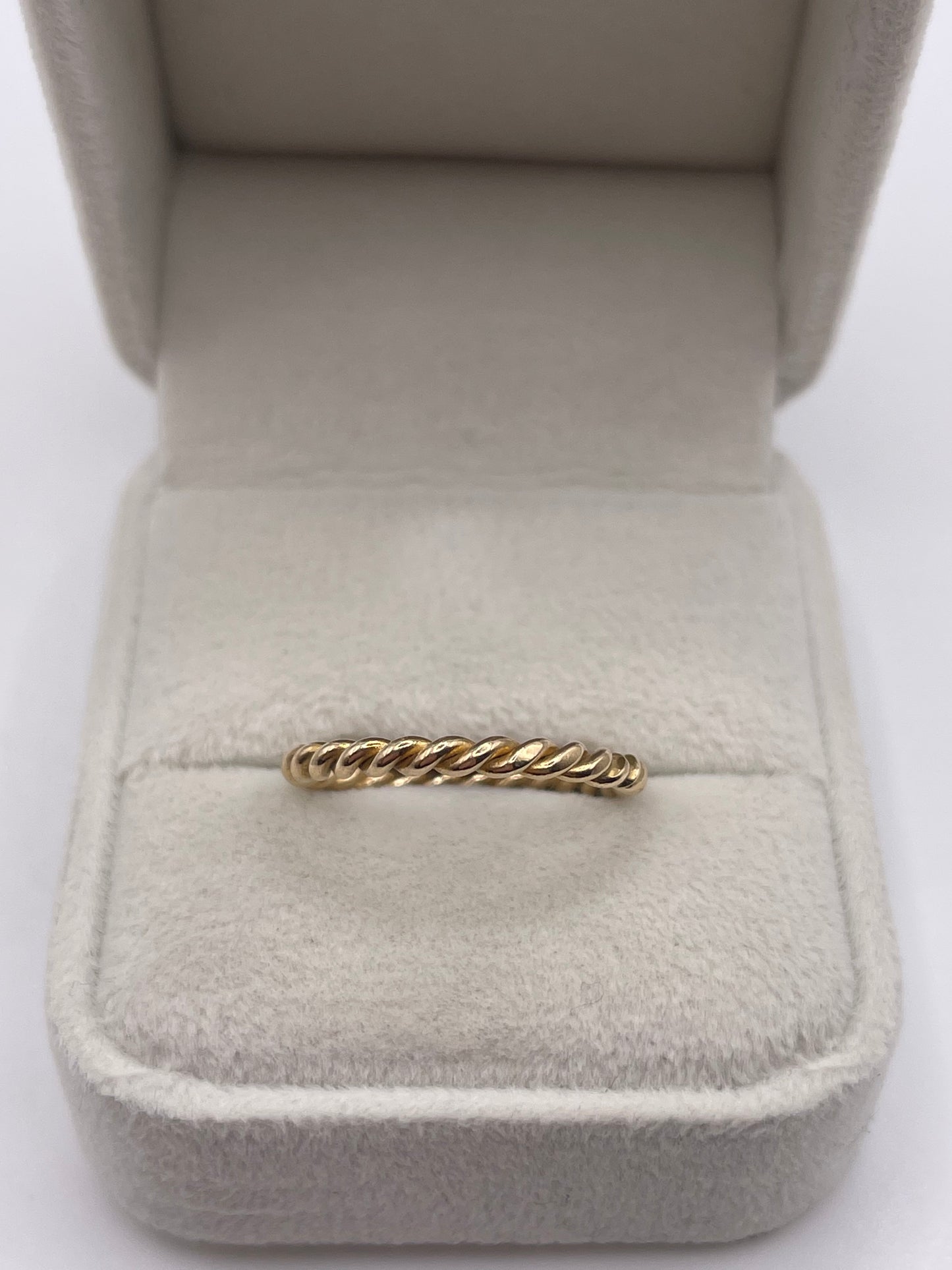 9ct gold band