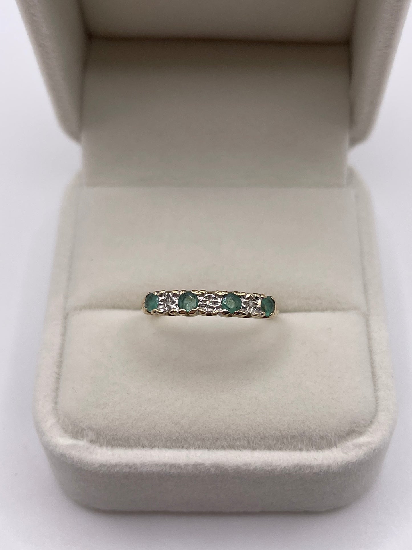 9ct gold emerald and diamond ring
