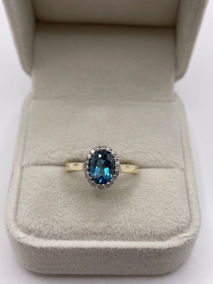 9ct gold topaz and diamond ring