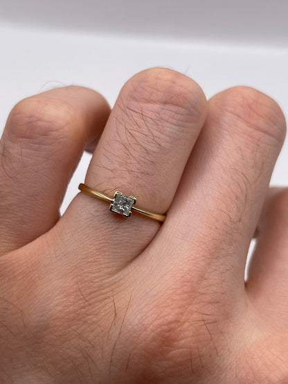 9ct gold diamond ring