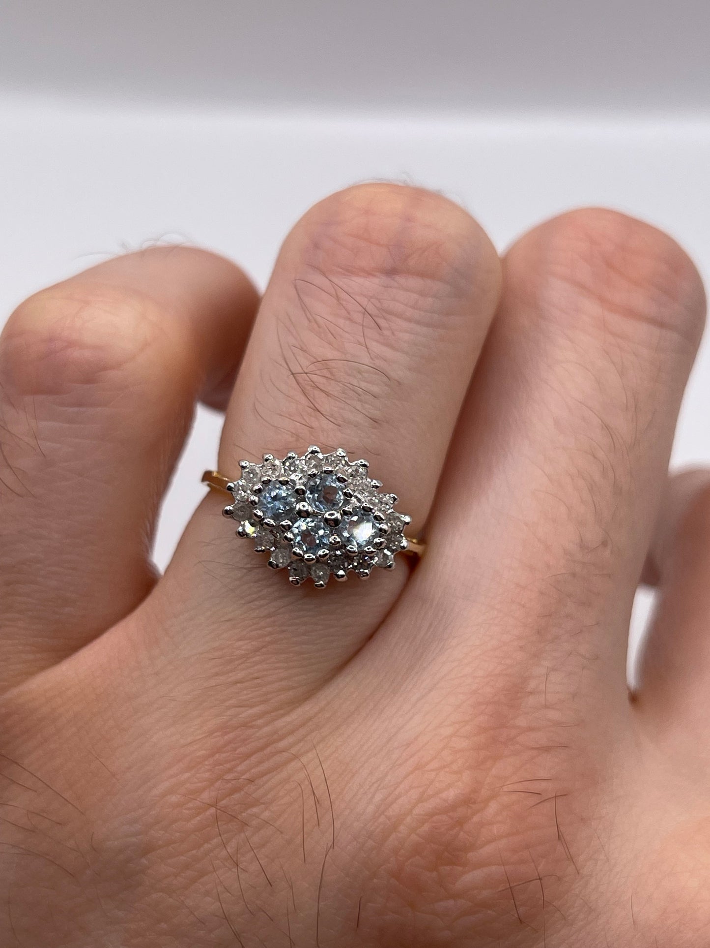 9ct gold aquamarine and diamond ring