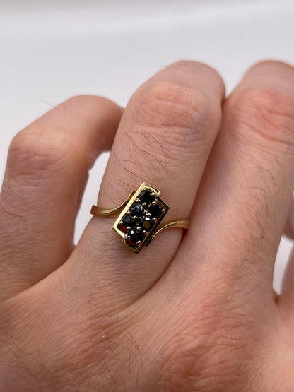 9ct gold sapphire ring