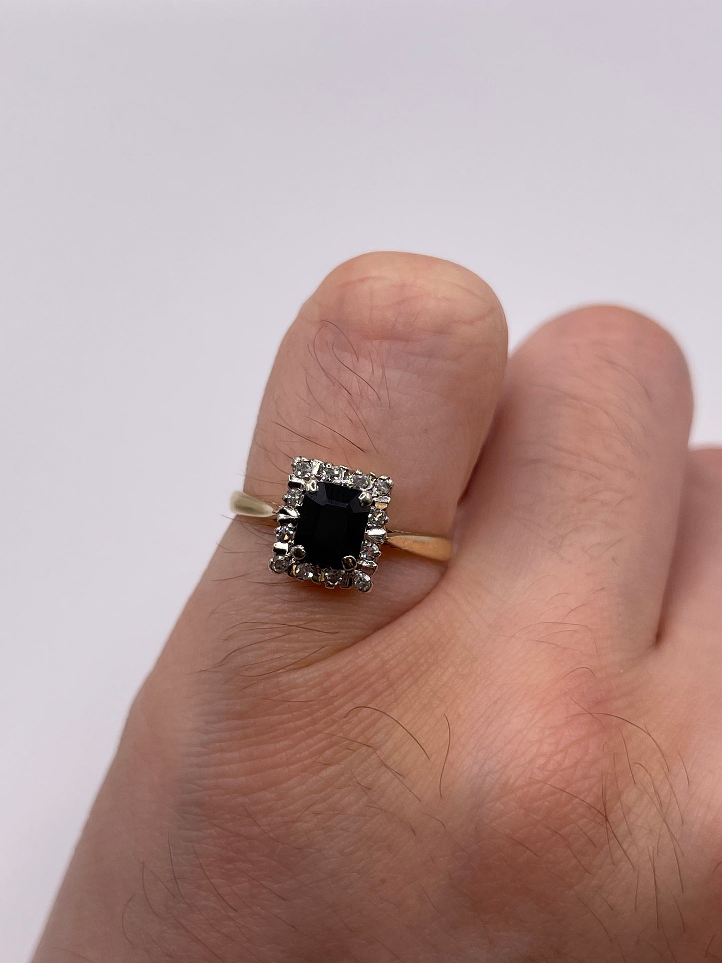 9ct gold sapphire and diamond ring