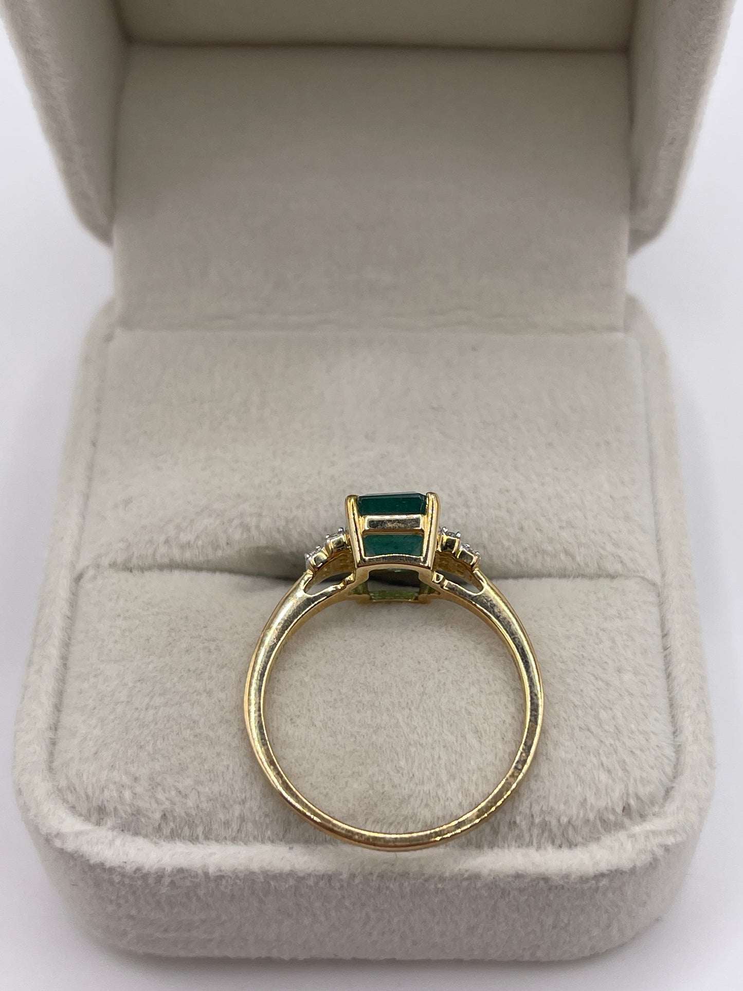 9ct gold emerald and zircon ring