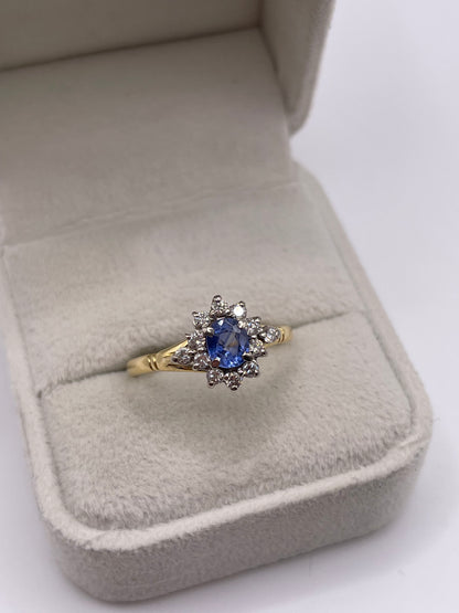 18ct gold sapphire and diamond ring