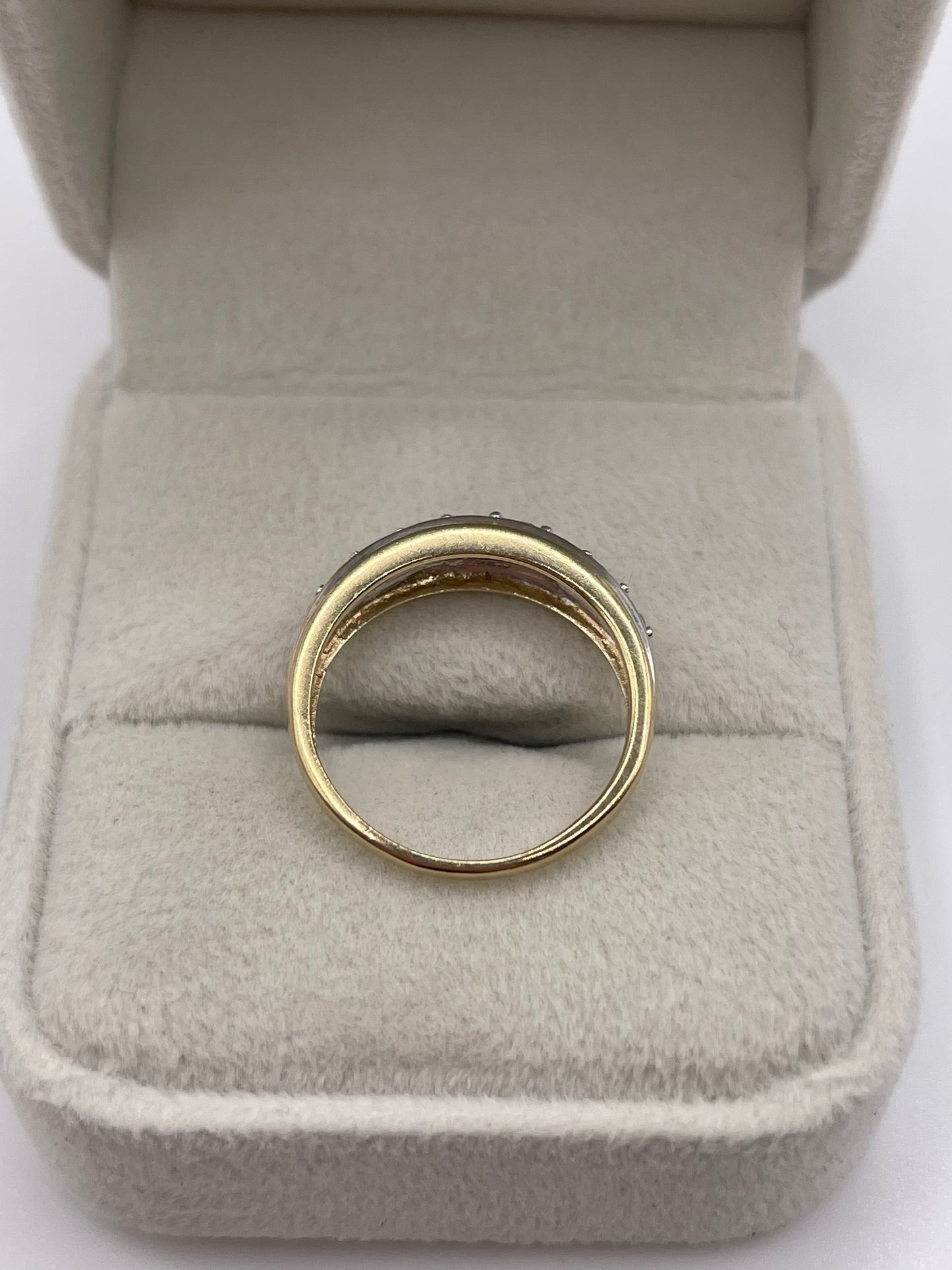 9ct gold cz ring