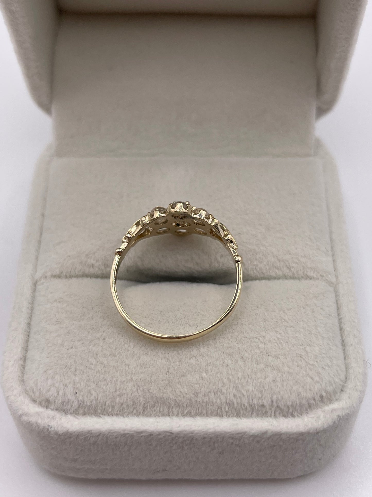 9ct gold moonstone cluster ring