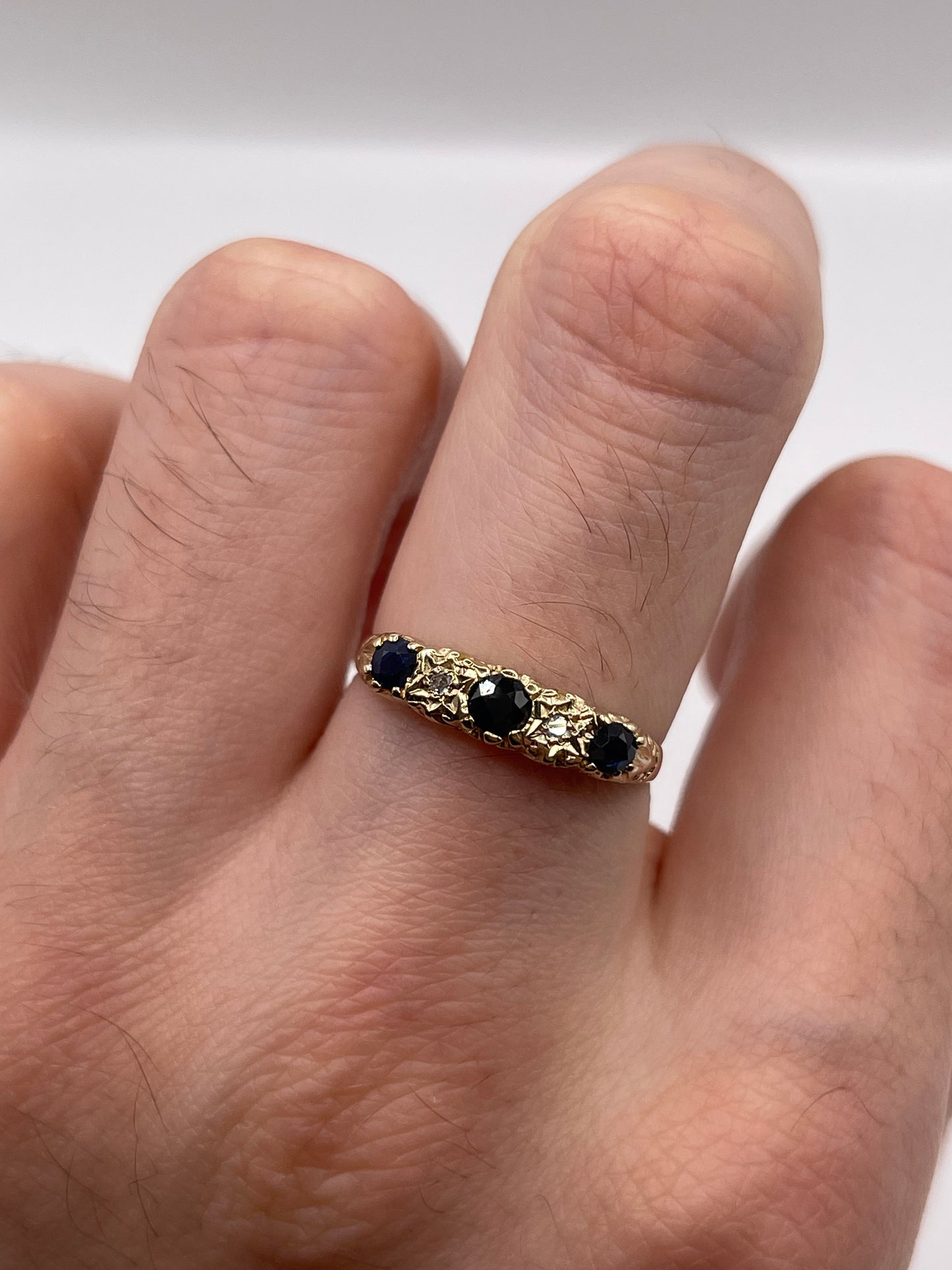 9ct gold sapphire and diamond ring