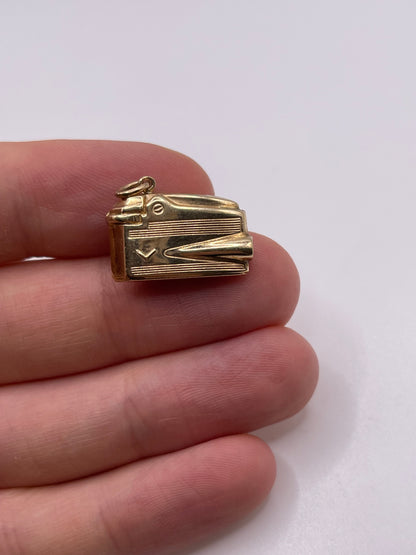 9ct gold table lighter charm