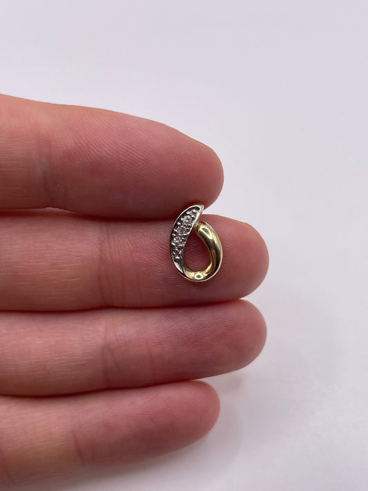 9ct gold diamond pendant