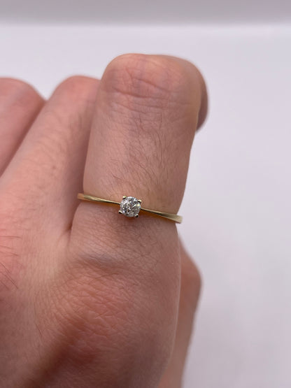 9ct gold diamond ring