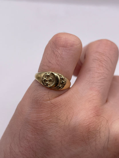 9ct gold moon and star ring