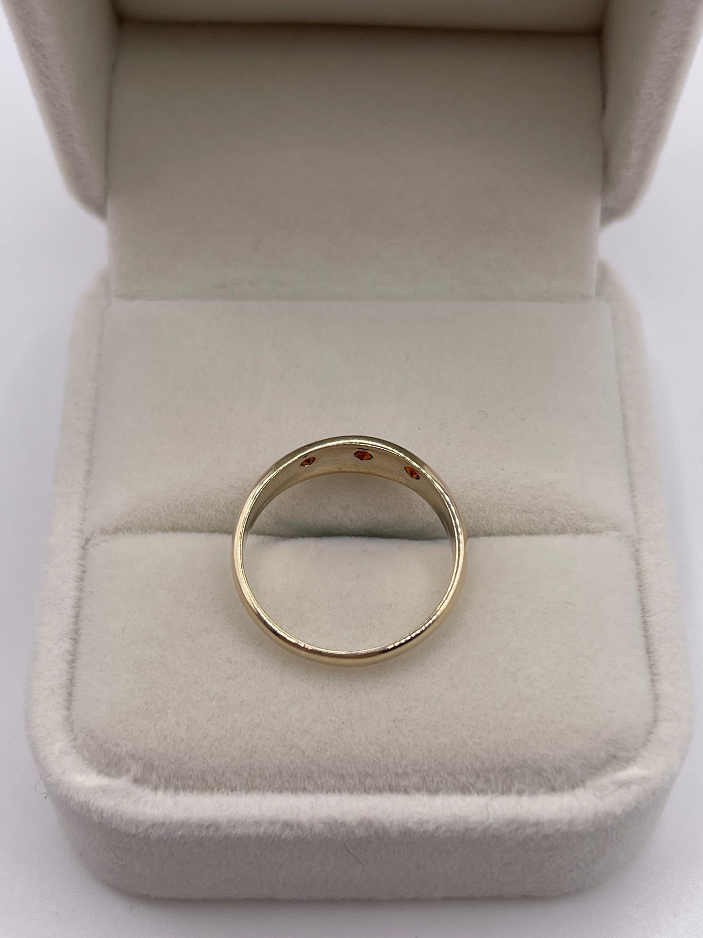 9ct gold garnet gypsy ring