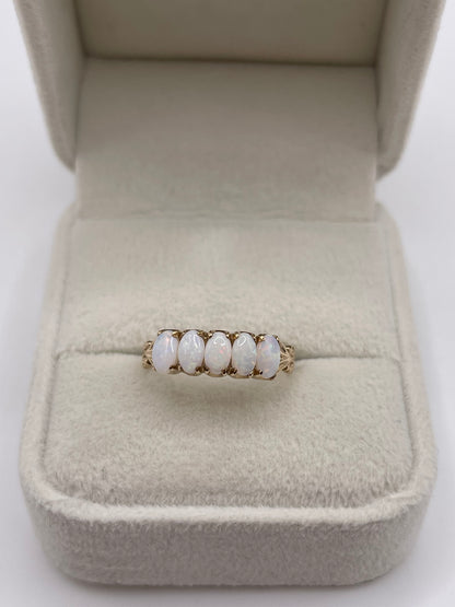 9ct gold opal ring