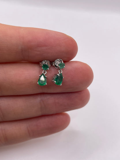 9ct white gold emerald earrings