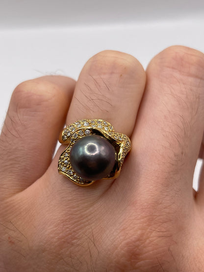 18ct gold pearl and diamond ring