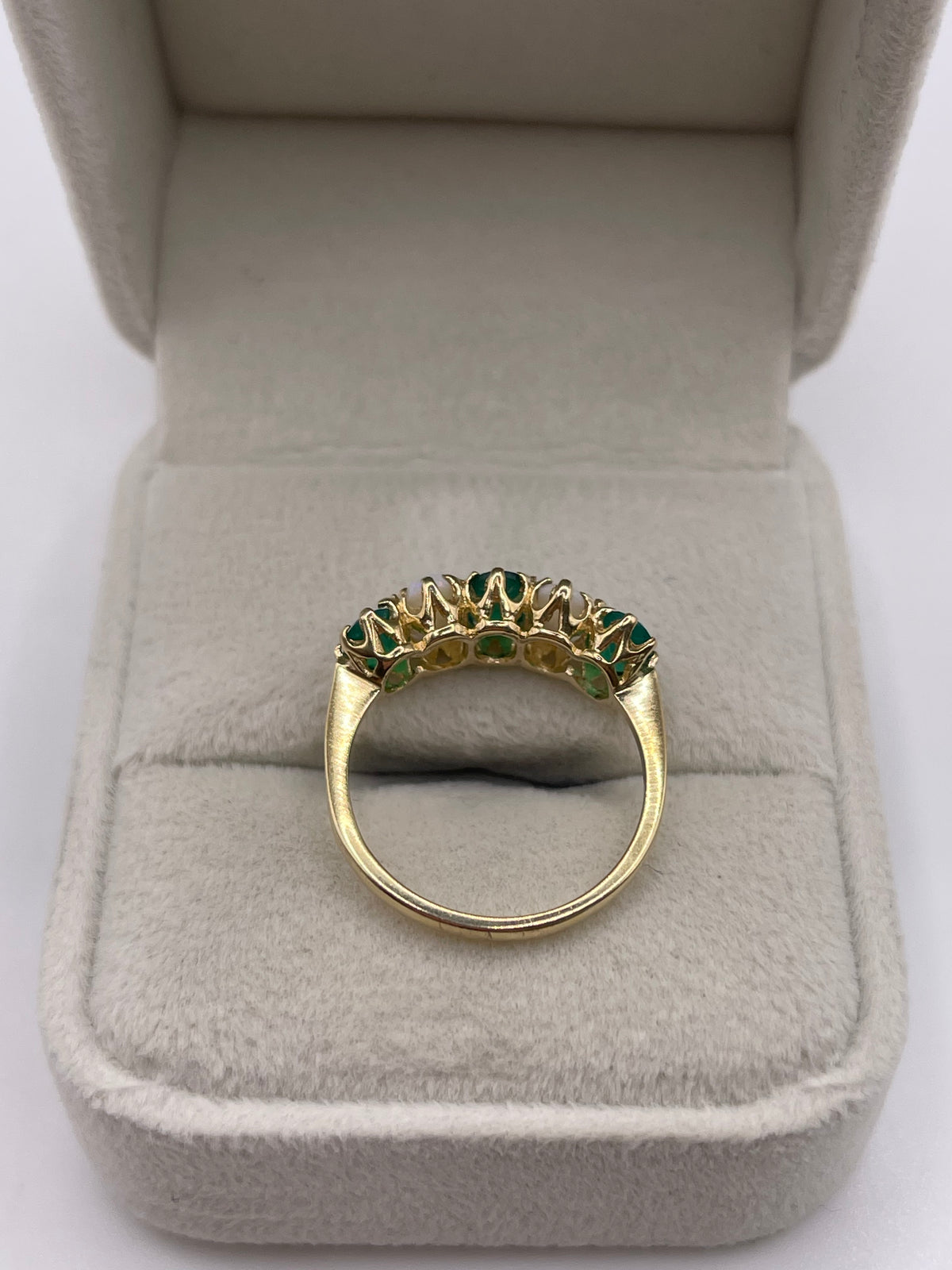9ct gold green agate and opal ring