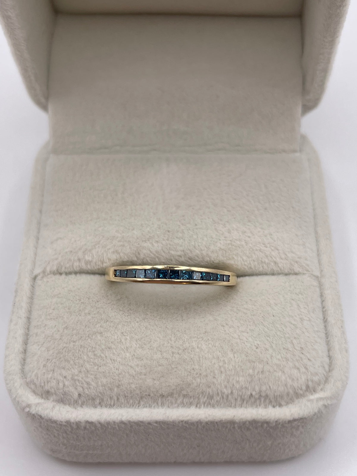 9ct gold blue diamond ring