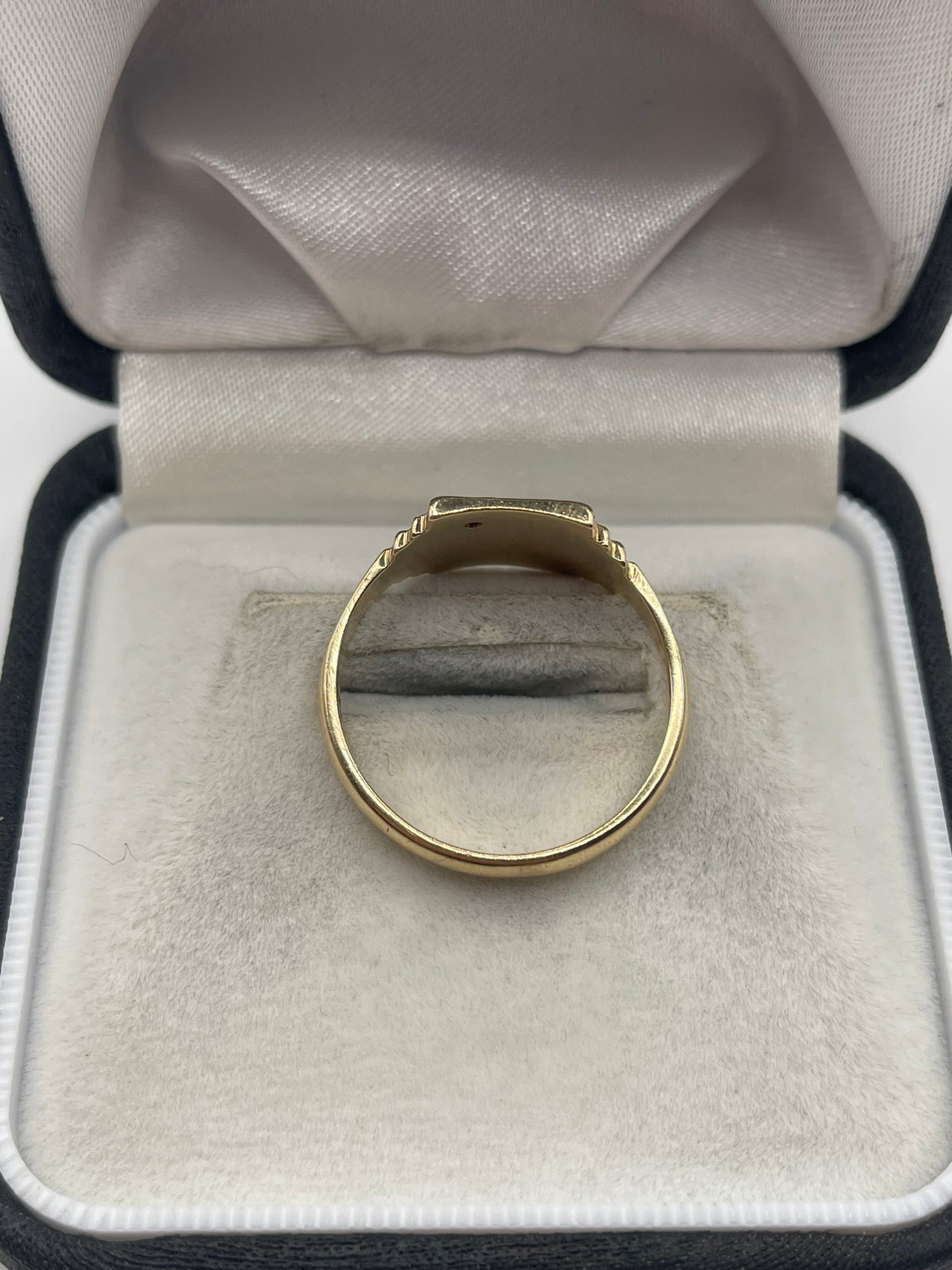 9ct gold diamond signet ring