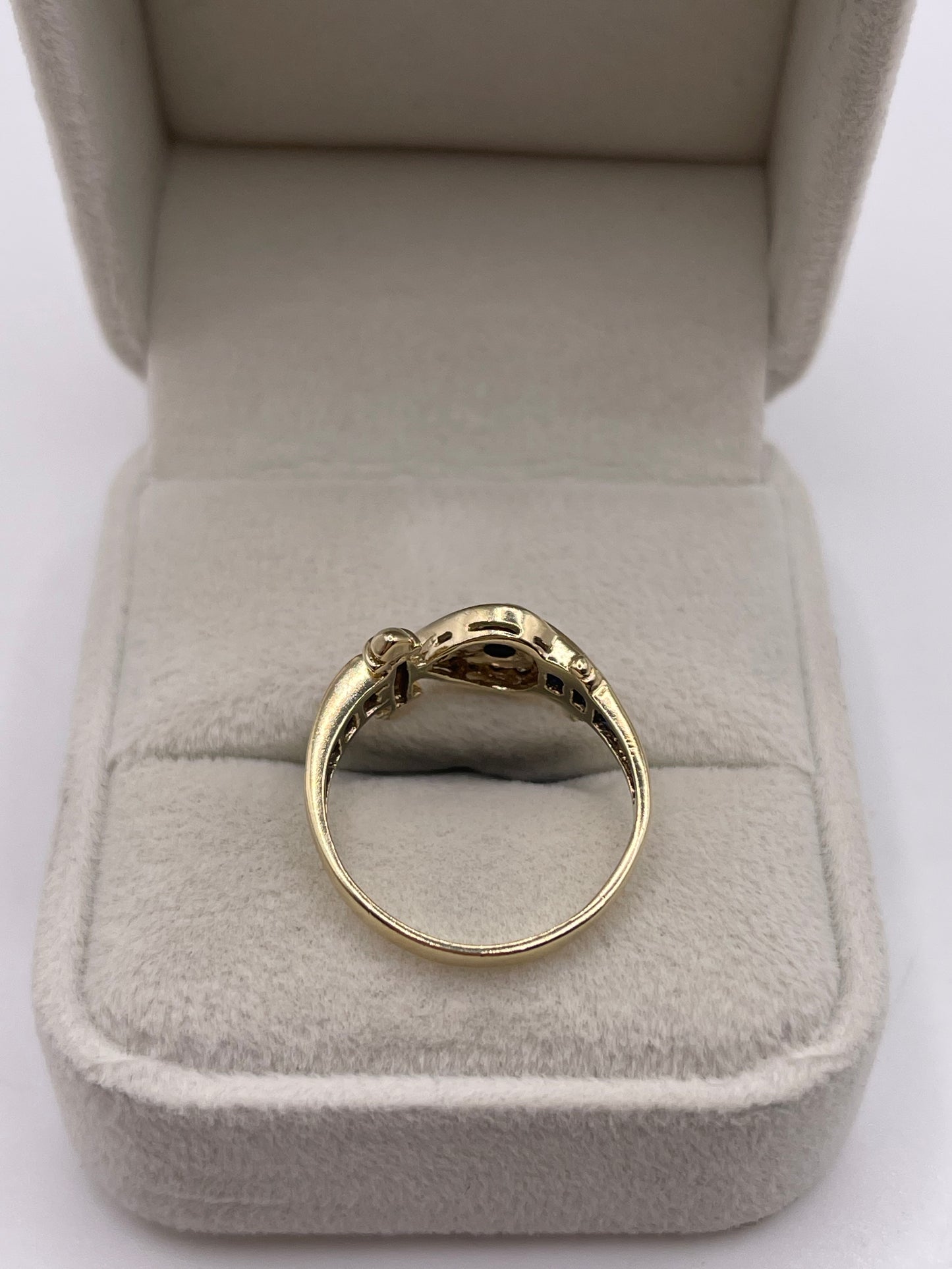 9ct gold sapphire and cz ring
