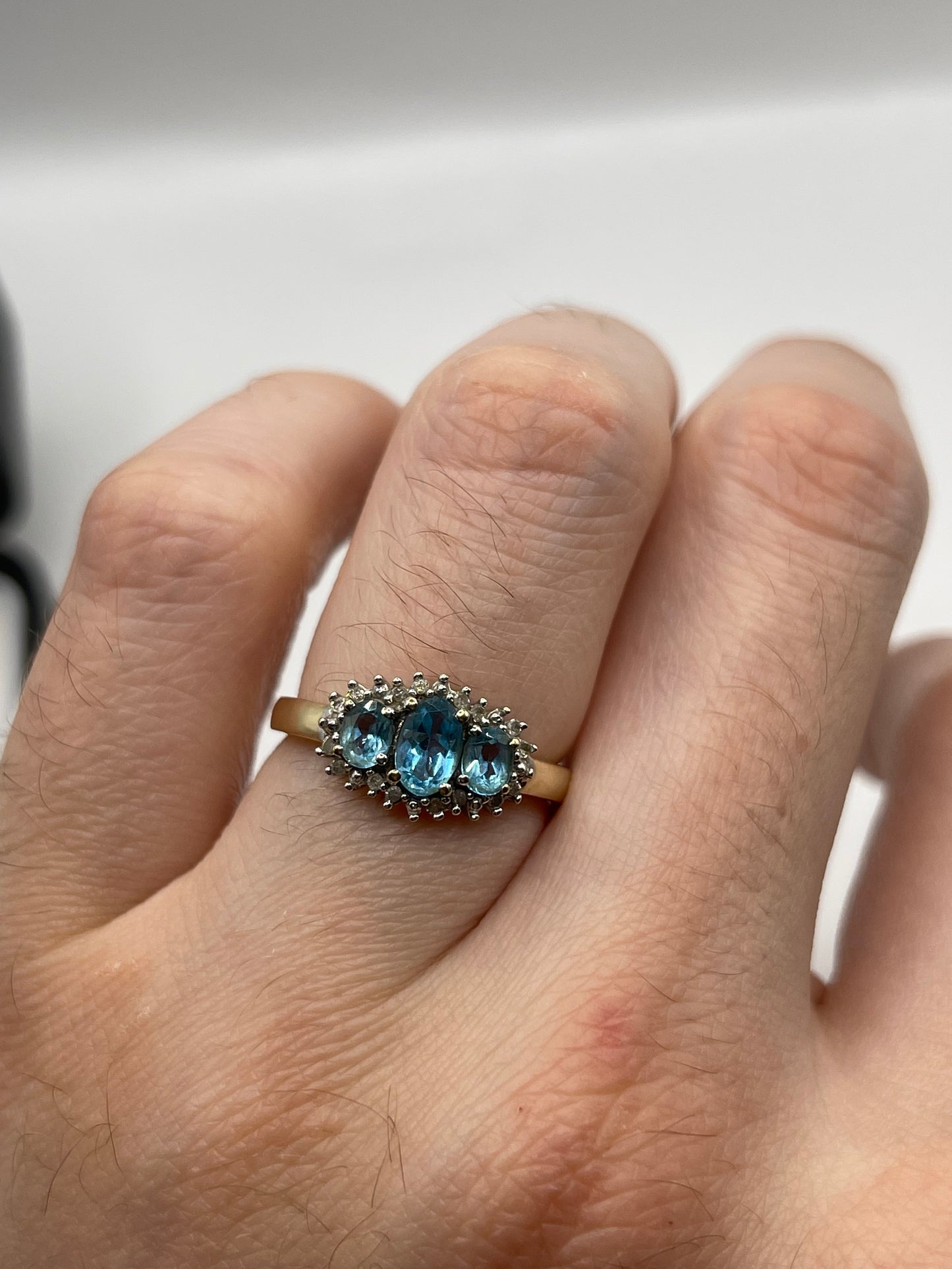 9ct gold topaz and diamond ring
