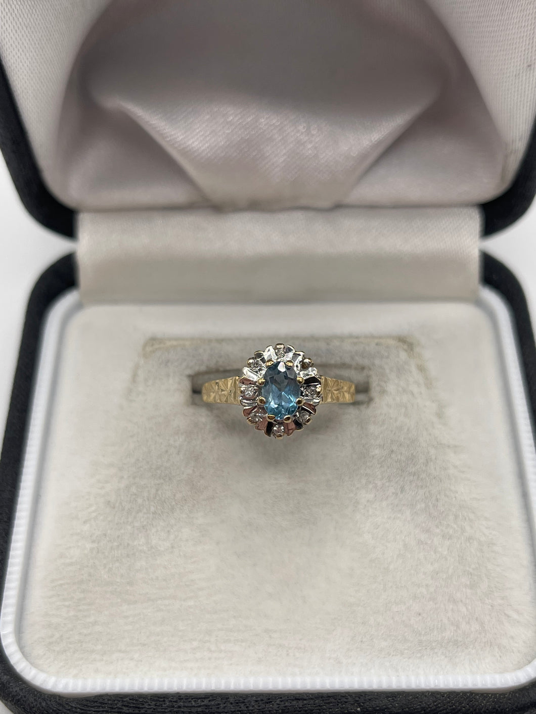9ct gold topaz and diamond ring