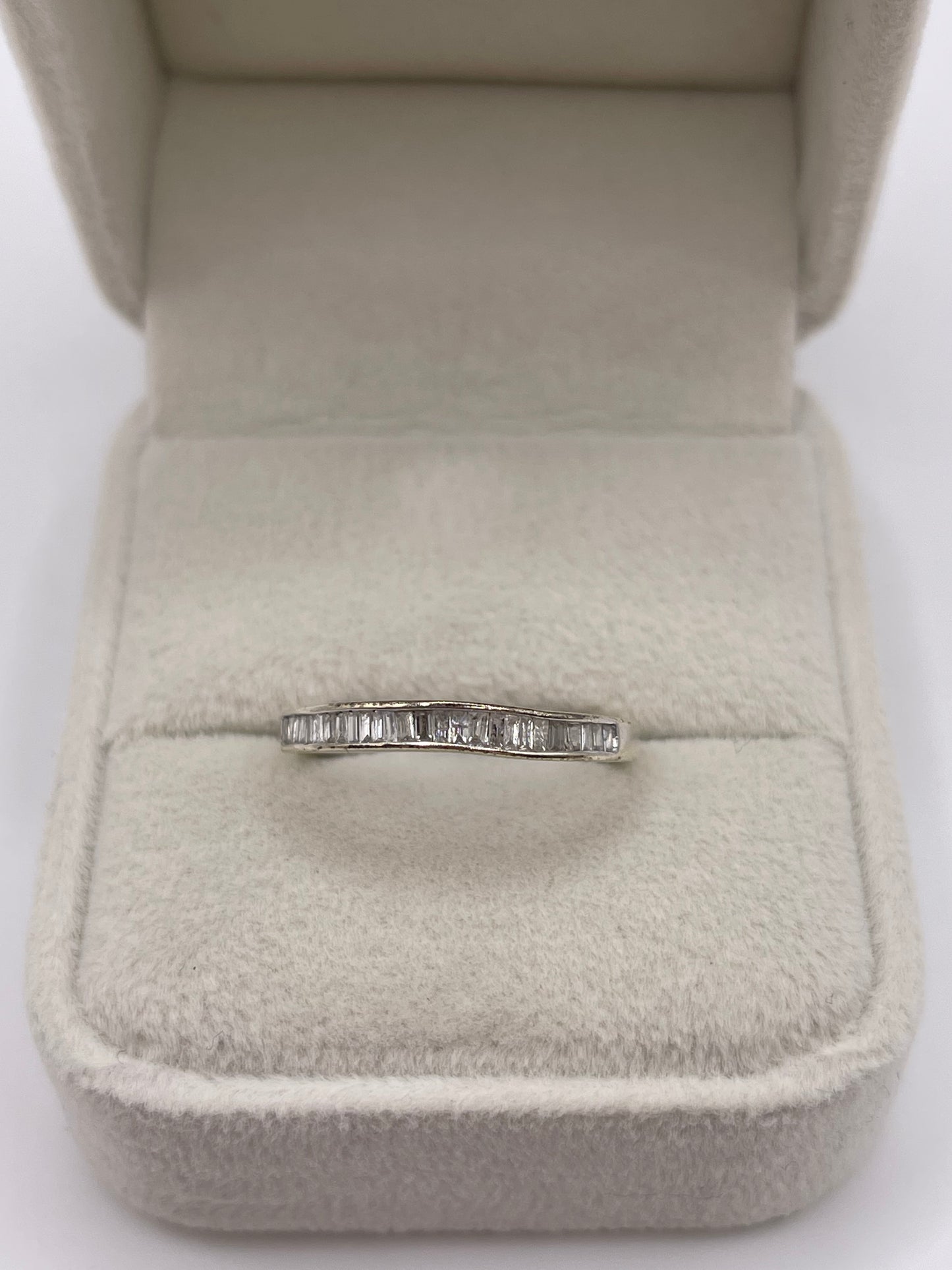 9ct white gold diamond ring