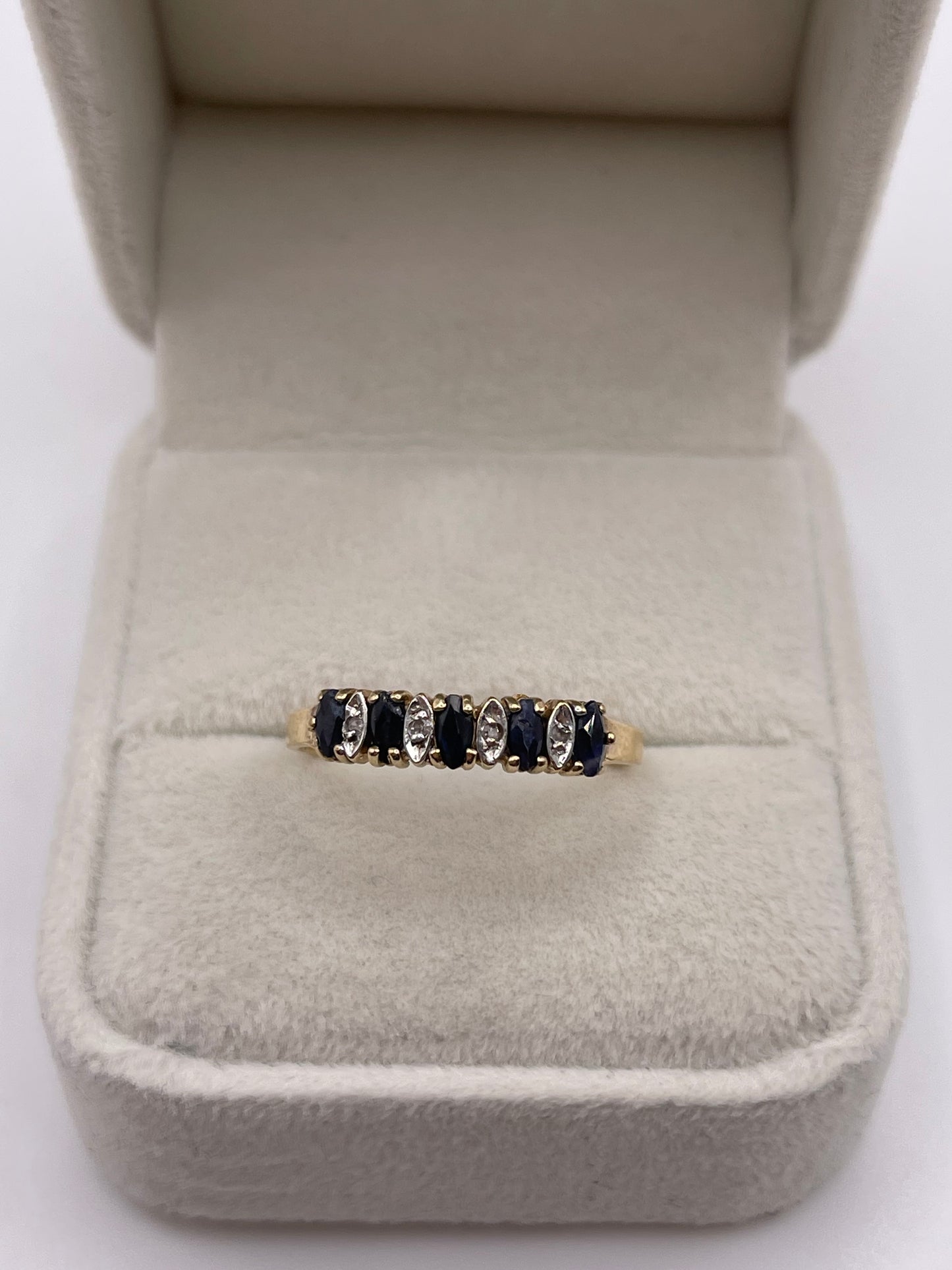 9ct gold sapphire and diamond ring