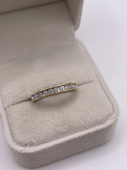 9ct gold diamond ring