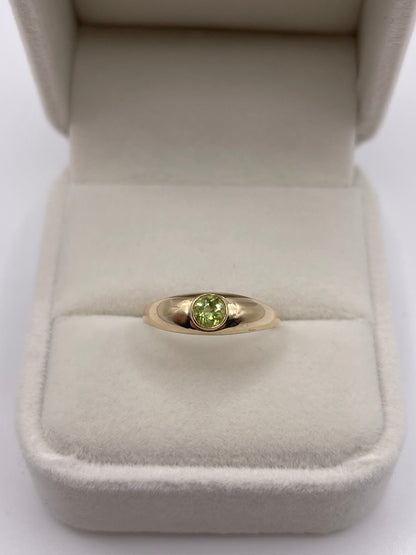 9ct gold peridot gypsy ring