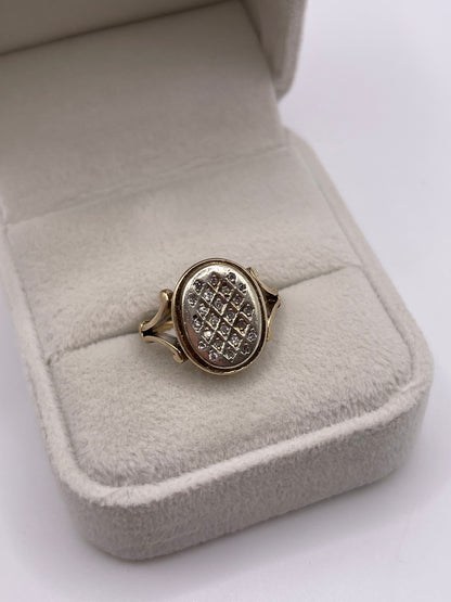 9ct two tone gold diamond ring