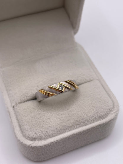 18ct two tone gold diamond ring
