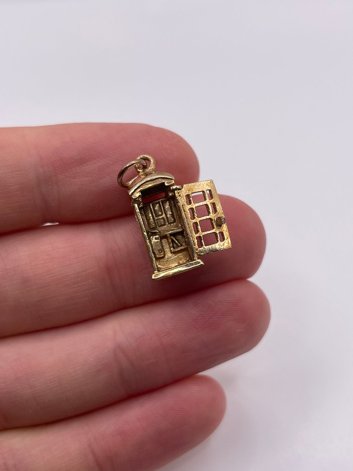 9ct gold phone box charm