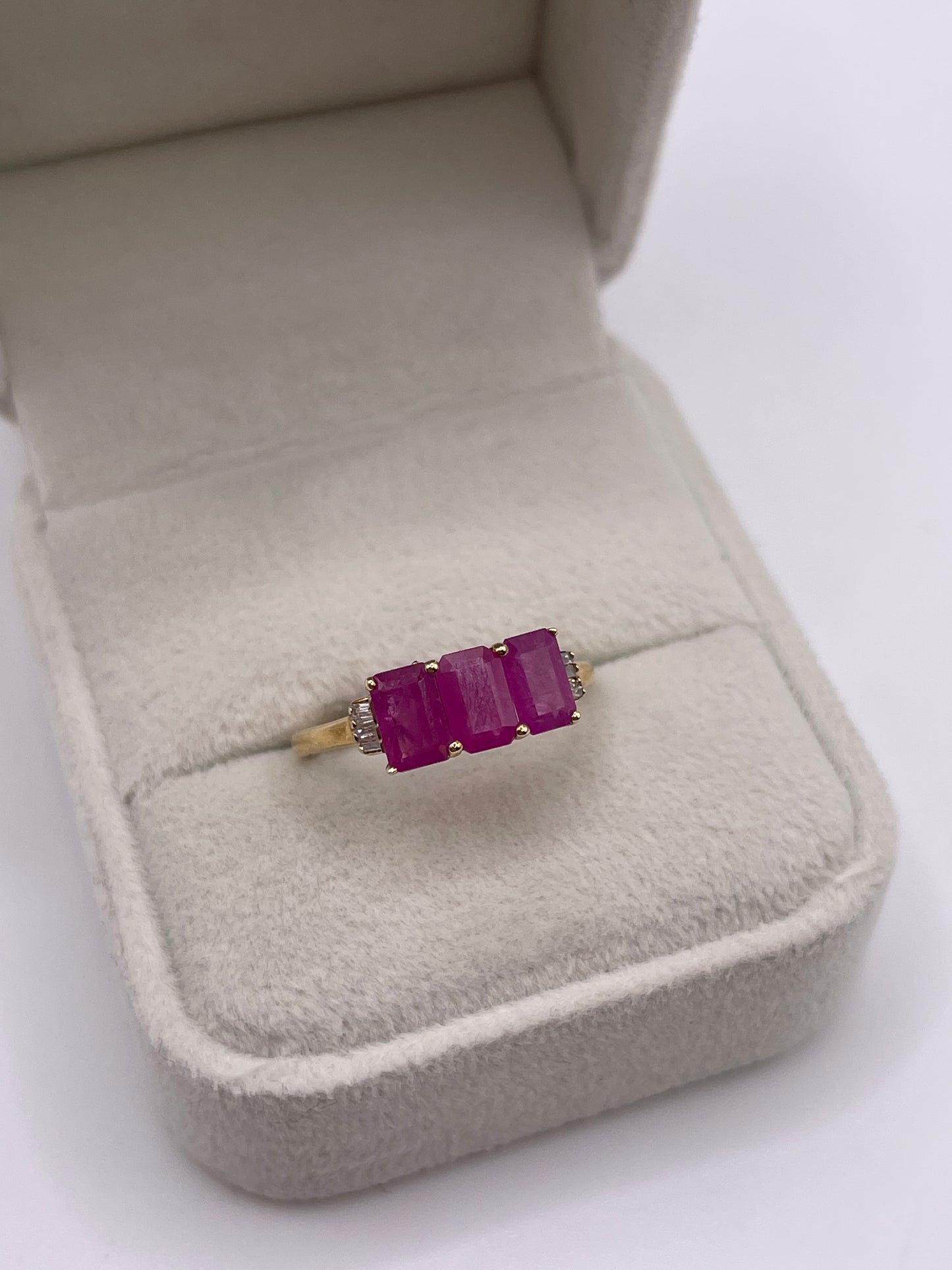 9ct gold ruby and diamond ring