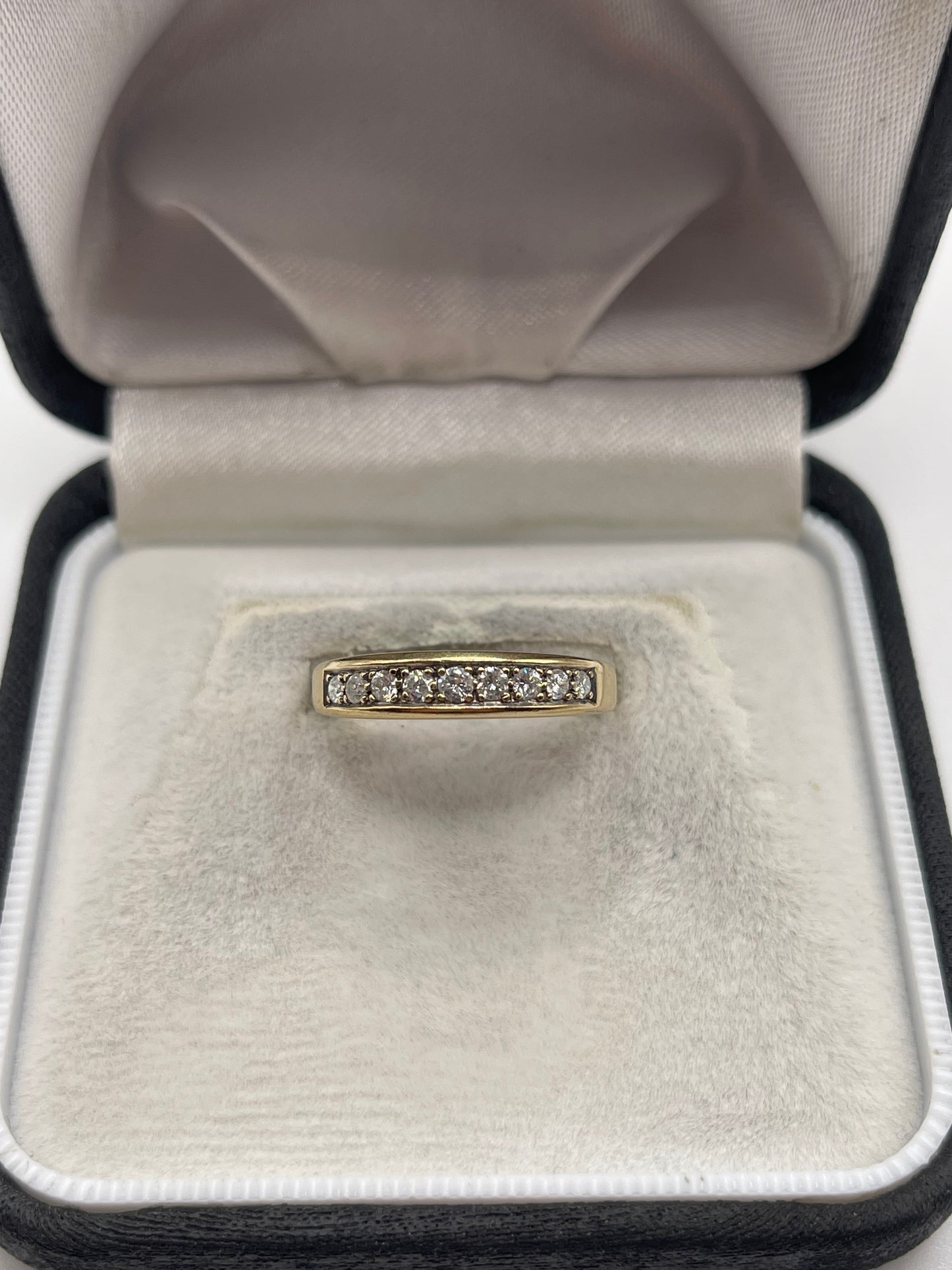 9ct gold diamond ring