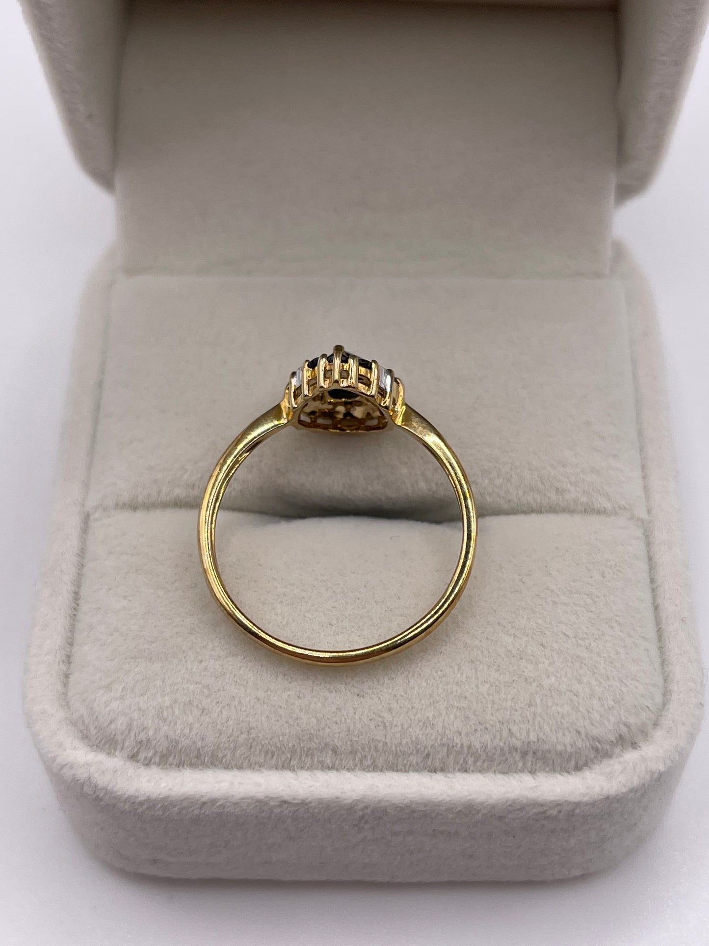 9ct gold sapphire and diamond ring