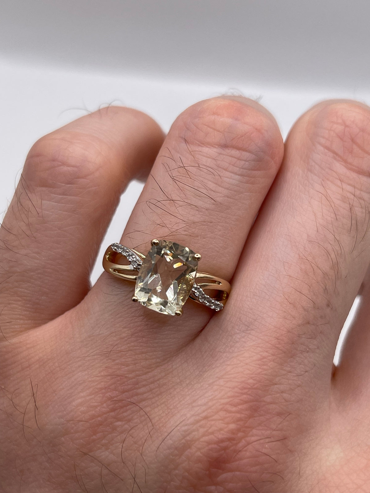 9ct gold quartz and zircon ring