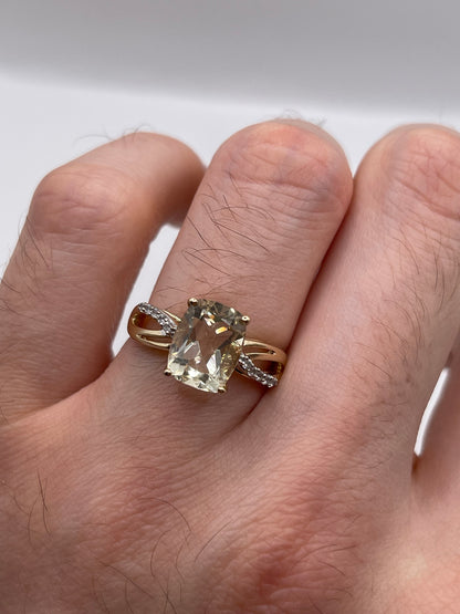 9ct gold quartz and zircon ring