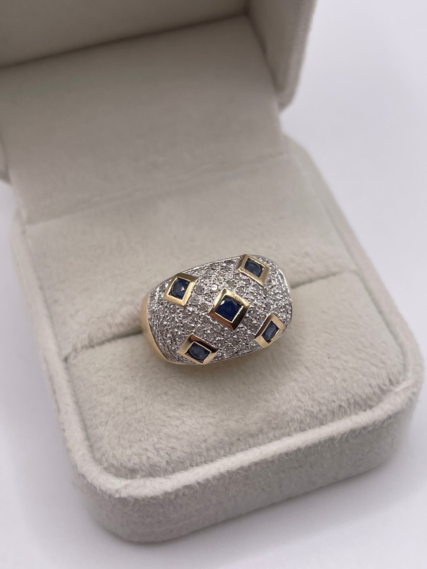 9ct gold sapphire and diamond cluster ring
