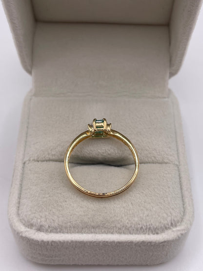 9ct gold emerald and diamond ring