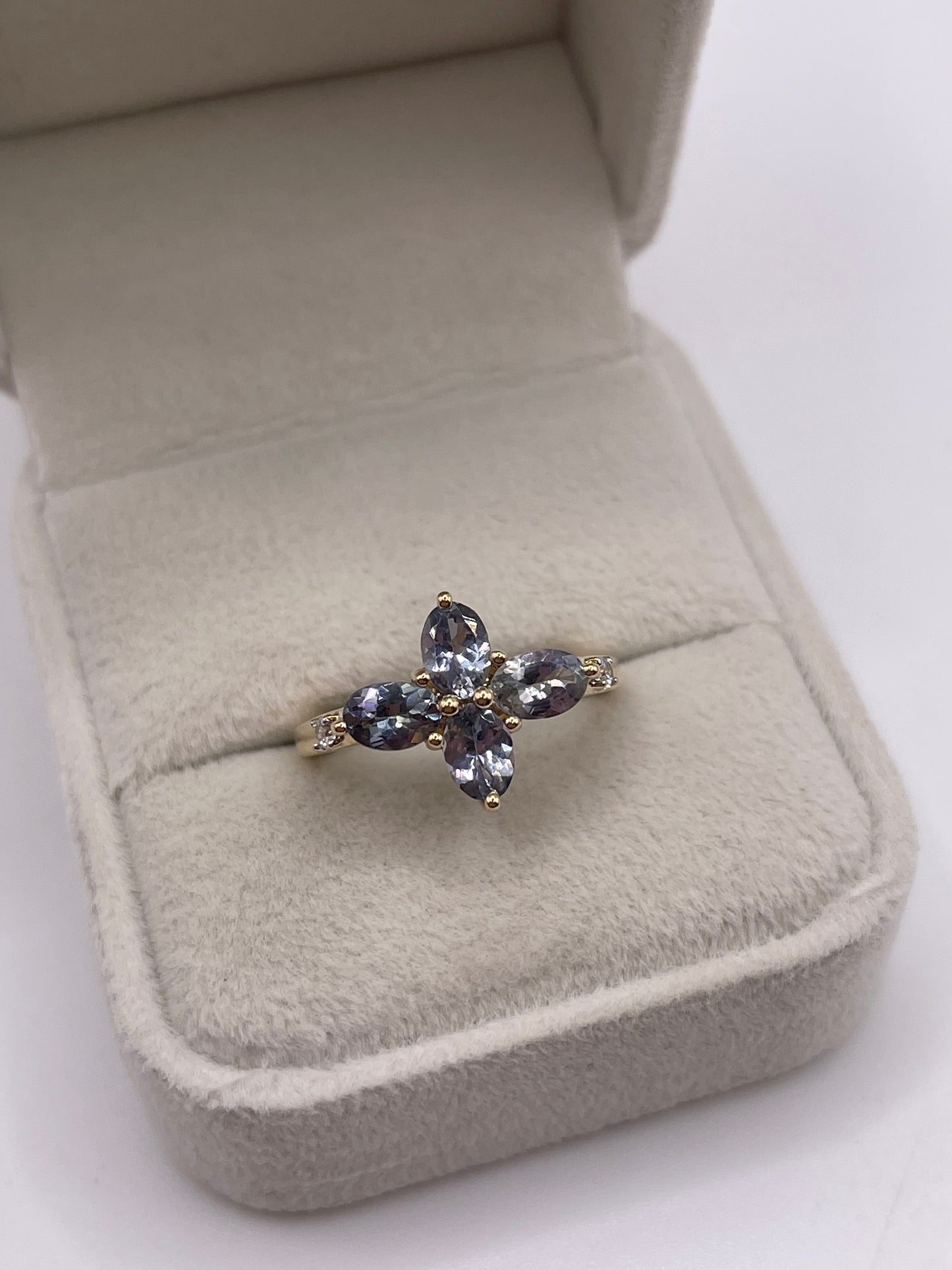 9ct gold tanzanite and zircon ring